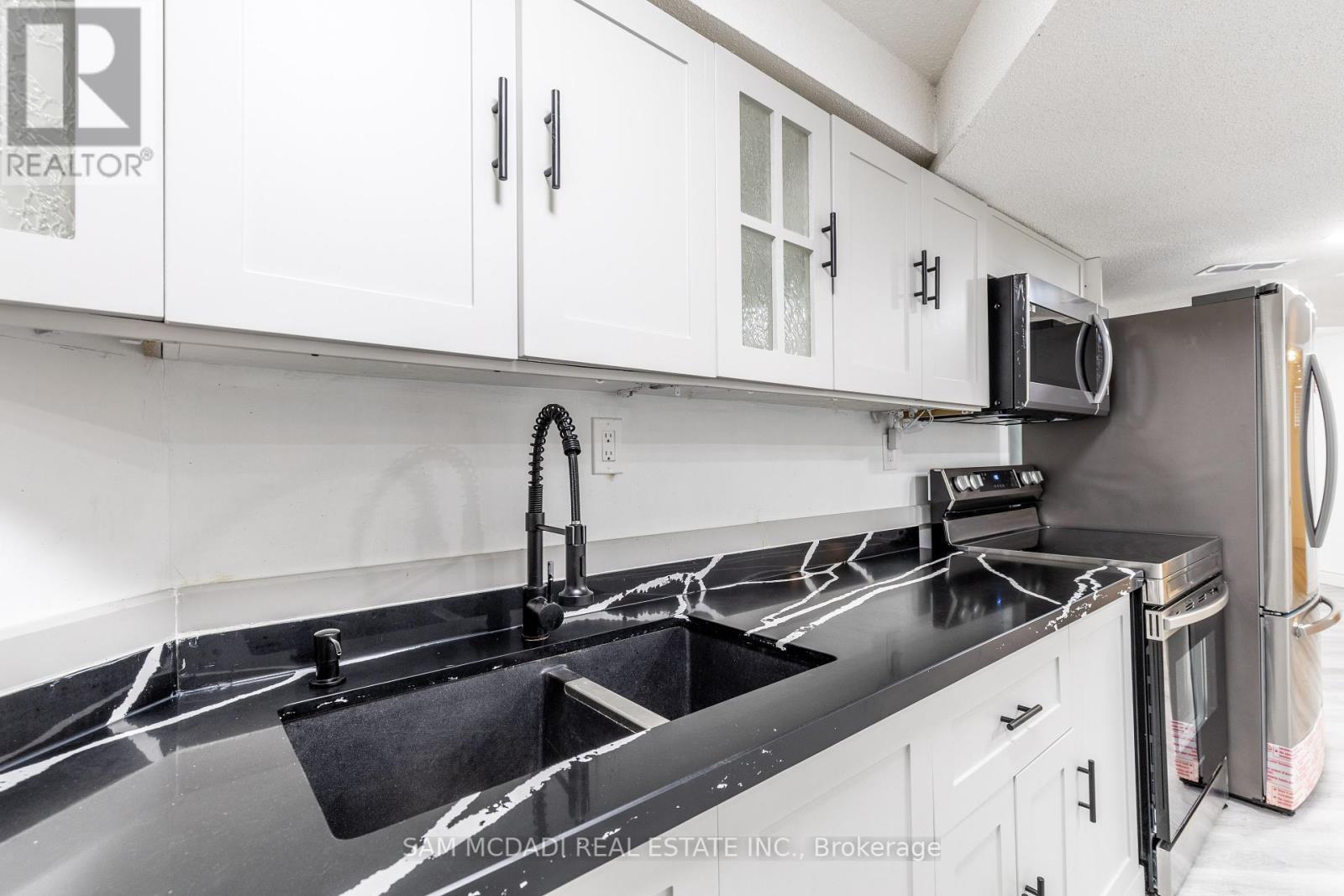 Bsmt - 987 Bristol Road W, Mississauga (East Credit), Ontario  L5V 2N9 - Photo 14 - W12074534