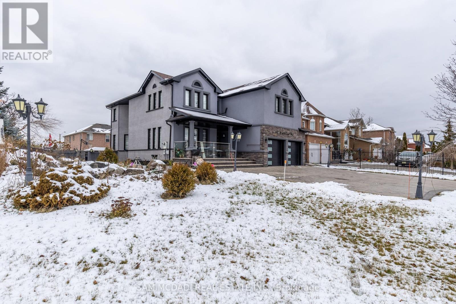 Bsmt - 987 Bristol Road W, Mississauga (East Credit), Ontario  L5V 2N9 - Photo 2 - W12074534