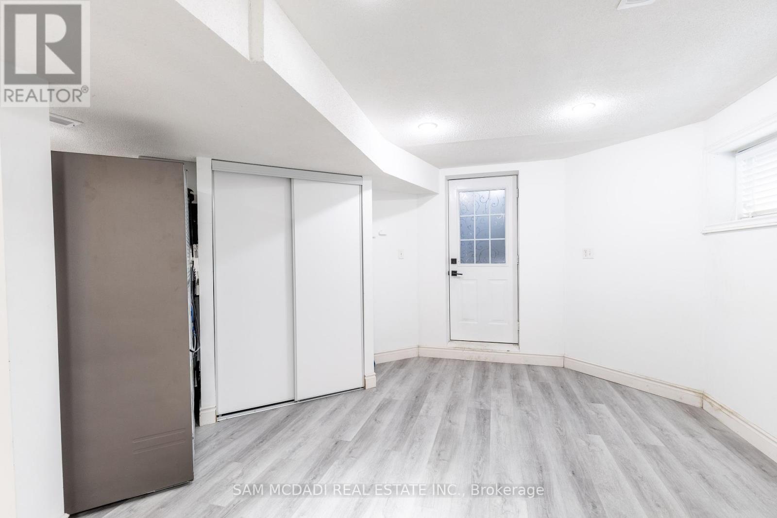 Bsmt - 987 Bristol Road W, Mississauga (East Credit), Ontario  L5V 2N9 - Photo 23 - W12074534