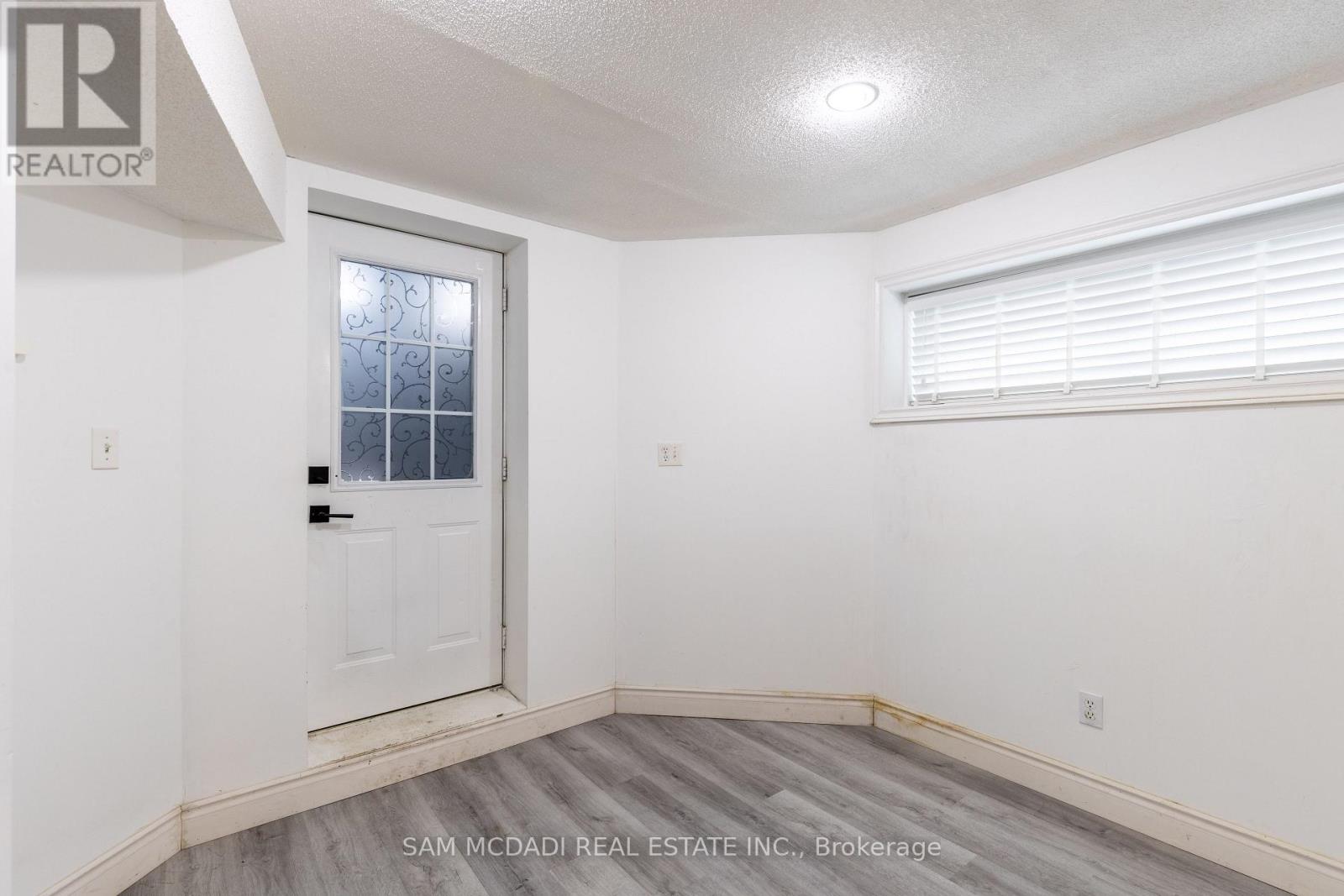 Bsmt - 987 Bristol Road W, Mississauga (East Credit), Ontario  L5V 2N9 - Photo 8 - W12074534
