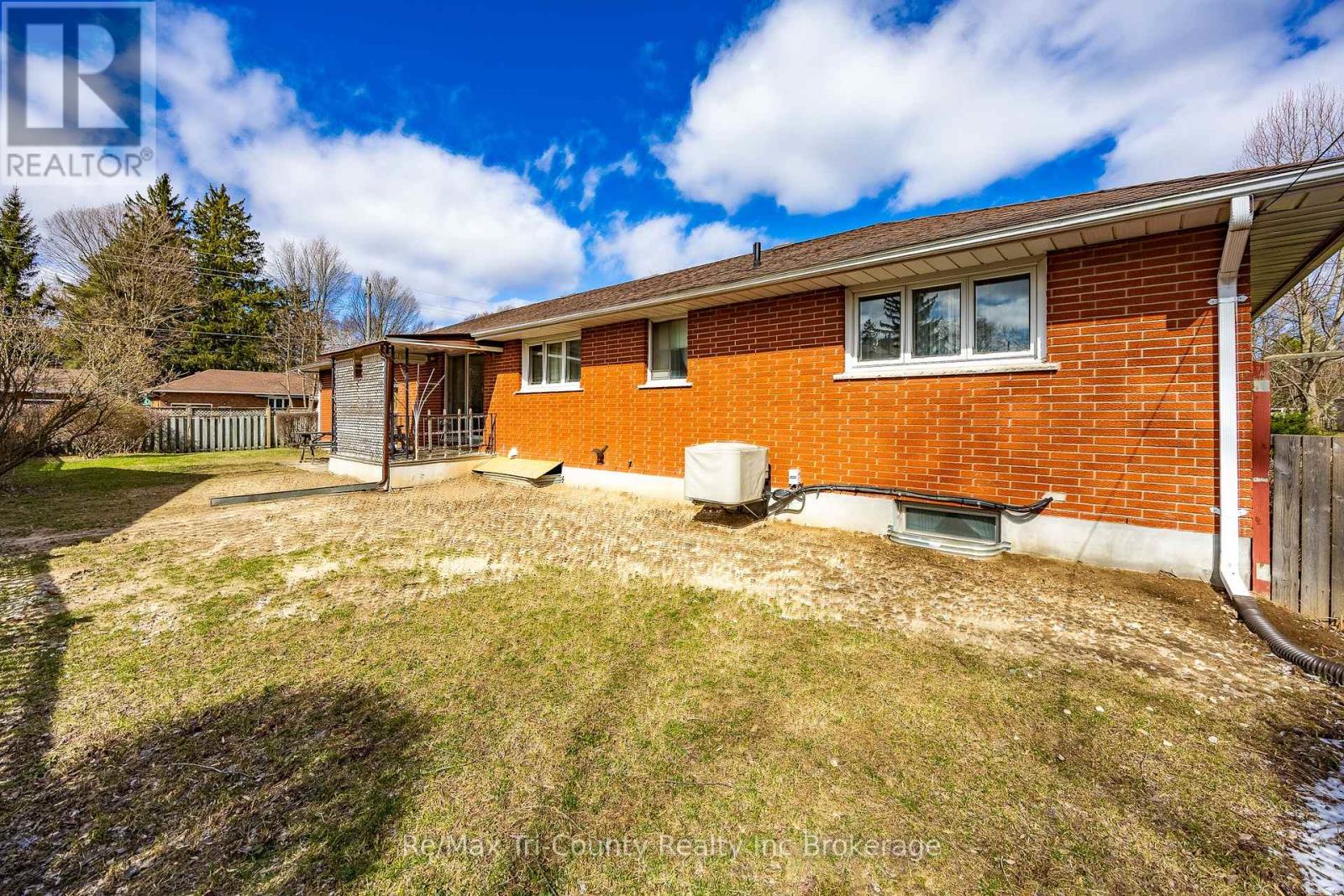 Property at 39 LISGAR AVENUE image 4