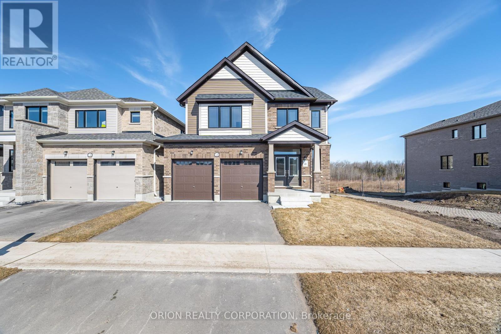 138 Thicketwood Avenue, Barrie, Ontario  L9J 0W8 - Photo 2 - S12062643