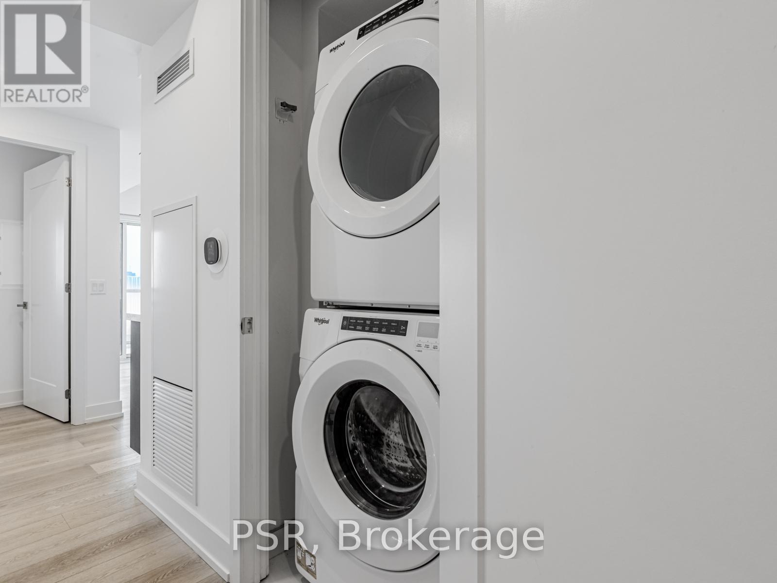 1504 - 11 Lillian Street, Toronto, Ontario  M4S 0C3 - Photo 14 - C12074563