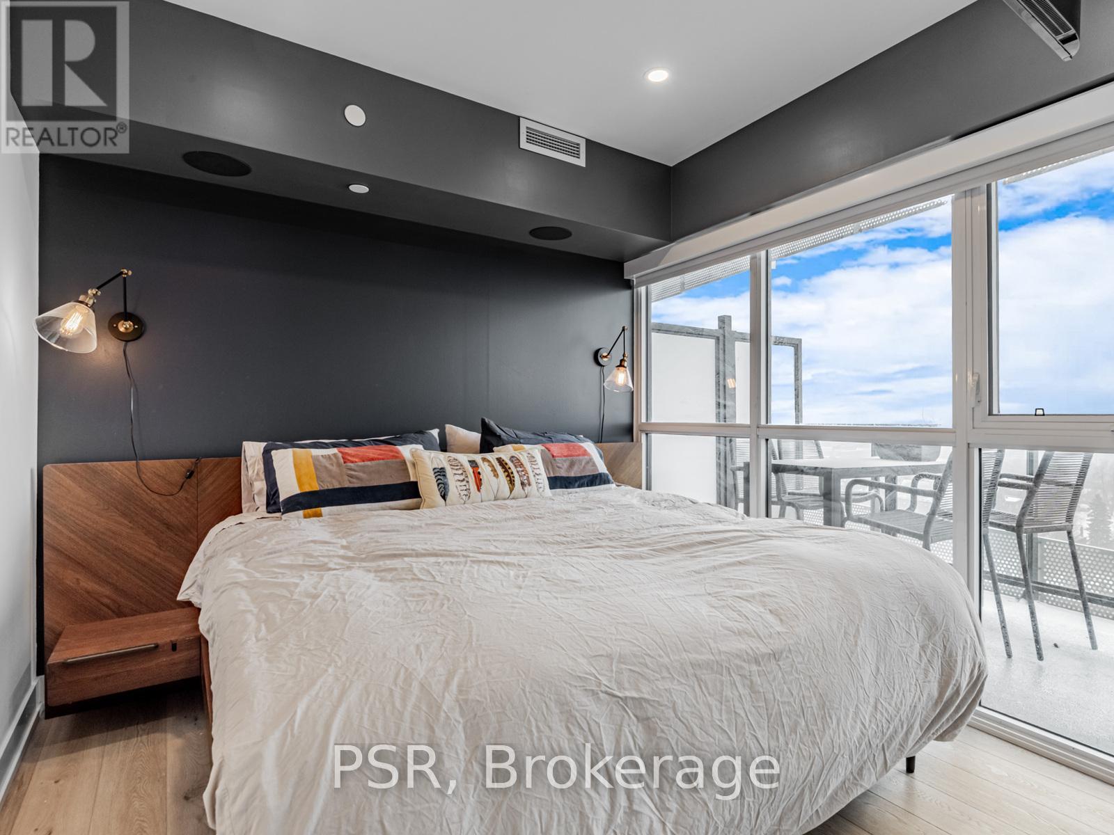 1504 - 11 Lillian Street, Toronto, Ontario  M4S 0C3 - Photo 16 - C12074563