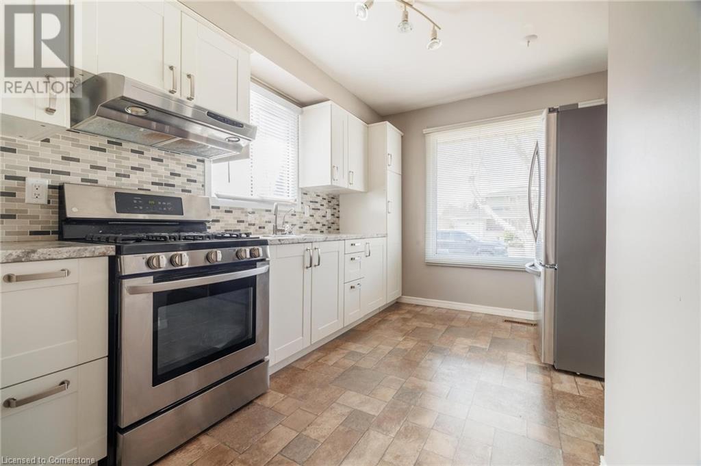Property at 220 CEDARWOODS Crescent image 4