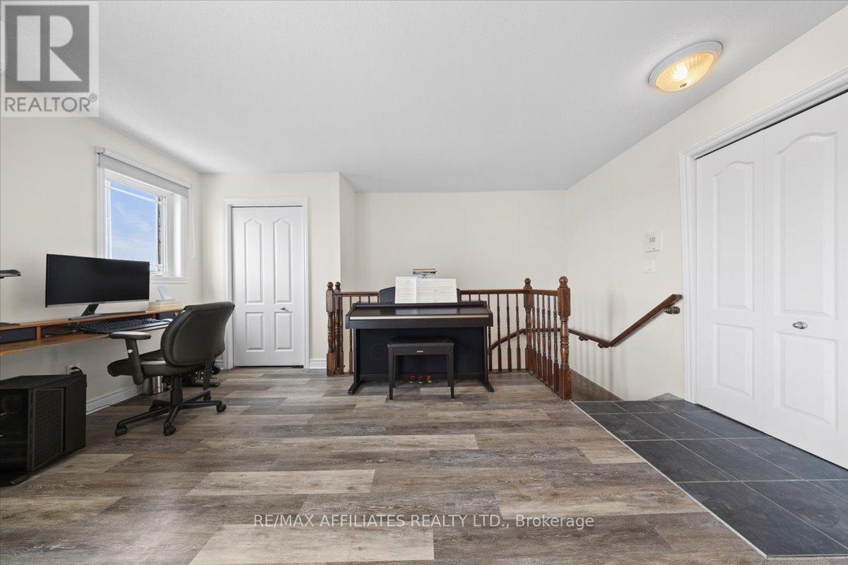 407 - 201 Eliot Street, Clarence-Rockland, Ontario  K4K 0G4 - Photo 4 - X12074666
