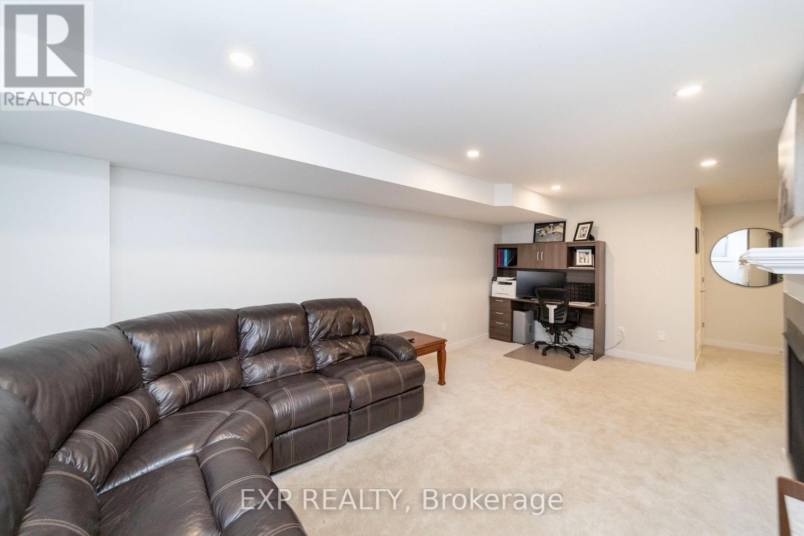 230 Finsbury Avenue, Ottawa, Ontario  K2S 2Y2 - Photo 25 - X12074708