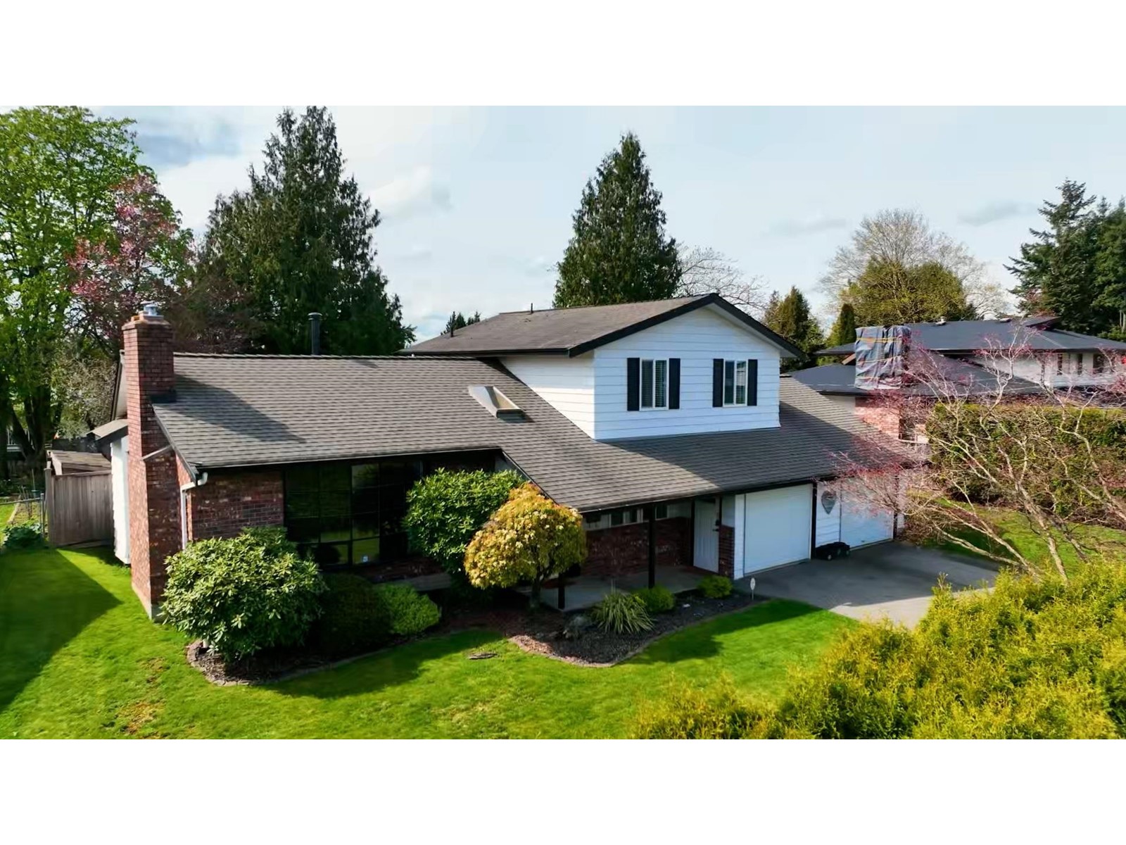 31567 Clearview Crescent, Abbotsford, British Columbia  V2T 1Z2 - Photo 3 - R2988192