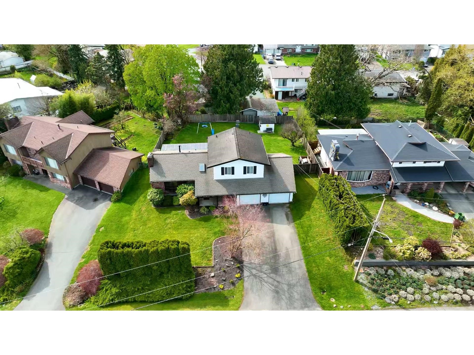 31567 Clearview Crescent, Abbotsford, British Columbia  V2T 1Z2 - Photo 2 - R2988192