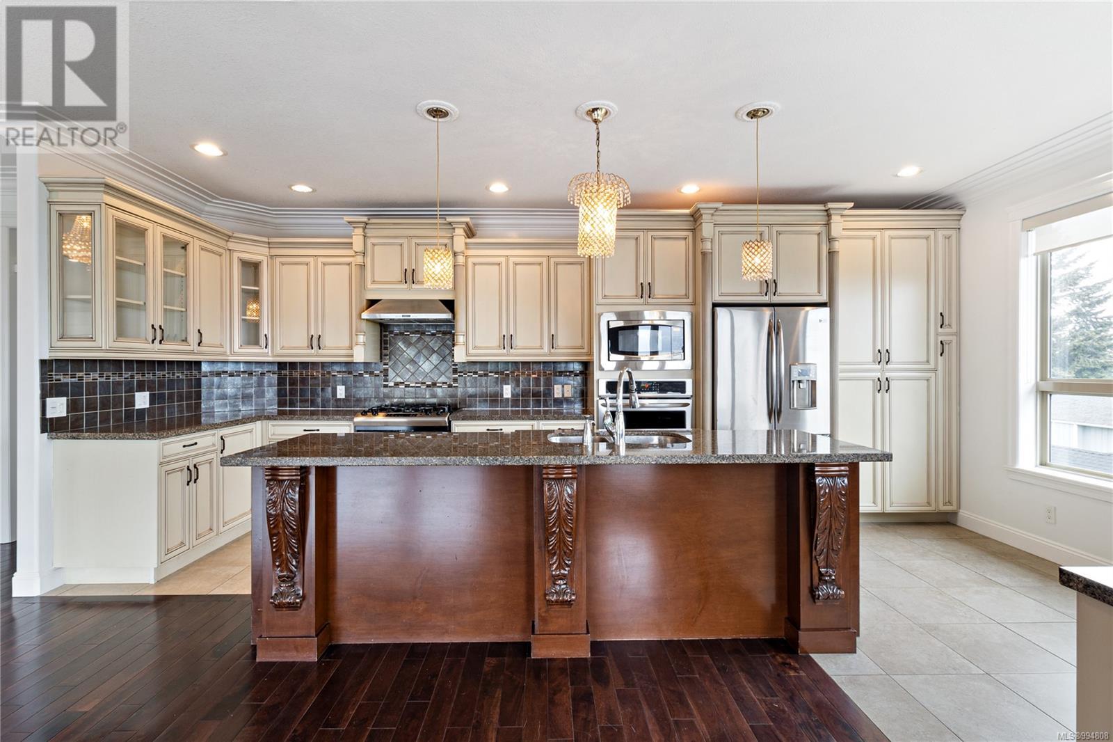 Property at 5667 Muggies Way image 2