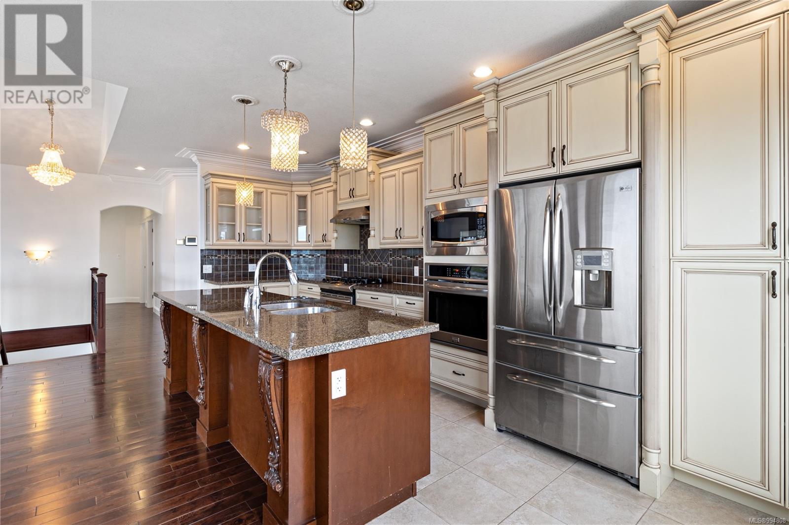 Property at 5667 Muggies Way image 3