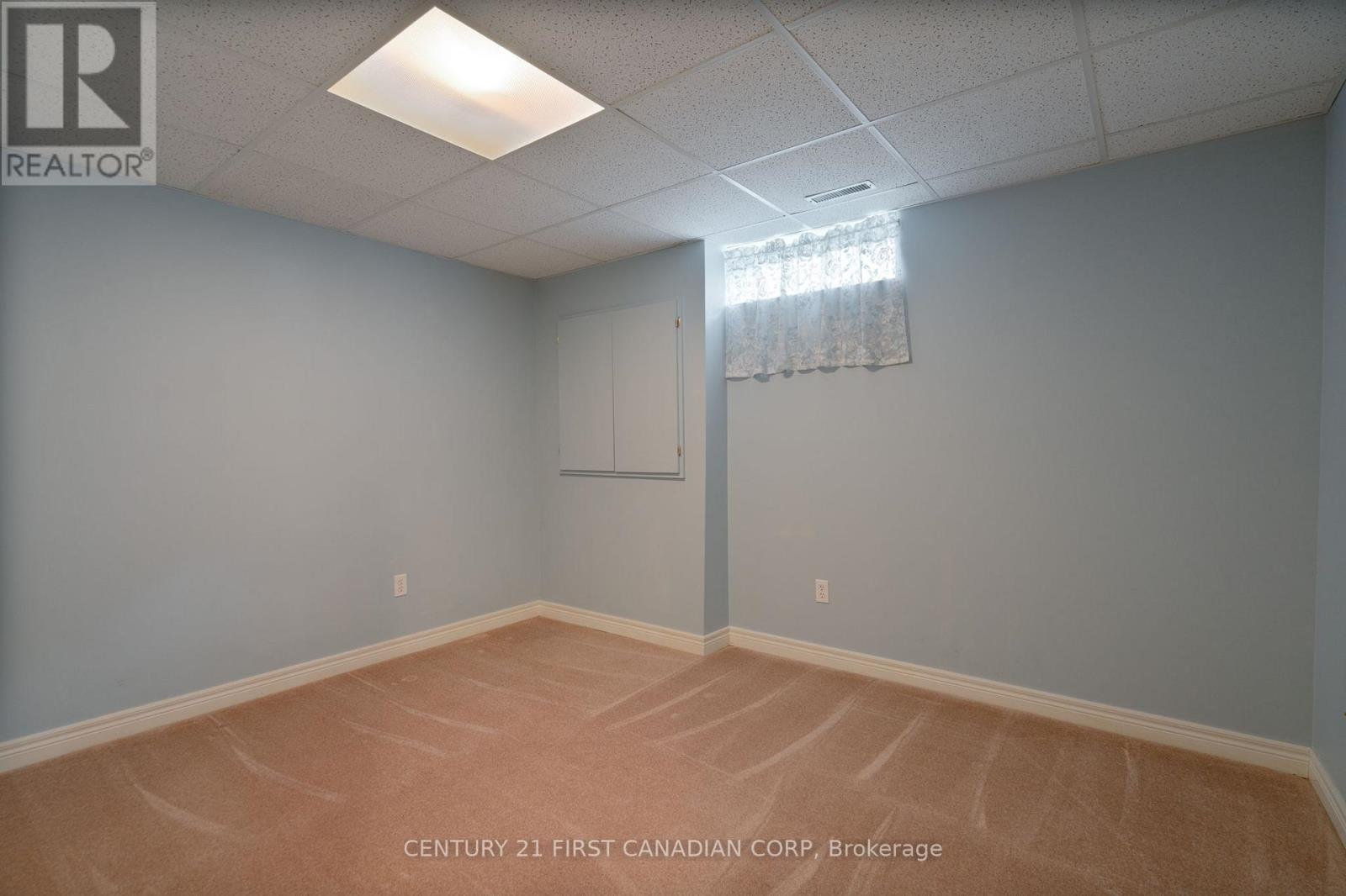 584 Wellington Street, St. Thomas, Ontario  N5R 6E1 - Photo 22 - X12074605
