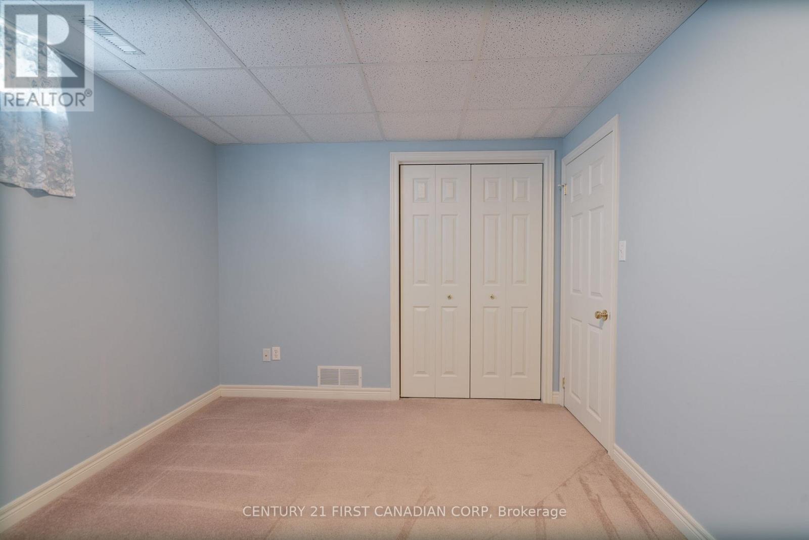 584 Wellington Street, St. Thomas, Ontario  N5R 6E1 - Photo 23 - X12074605