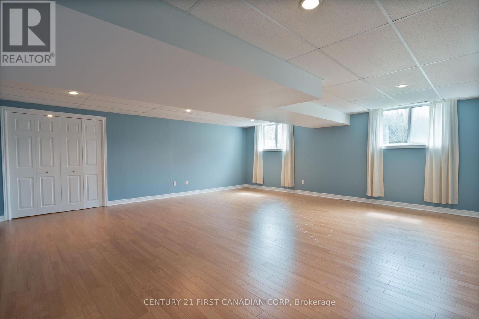 584 Wellington Street, St. Thomas, Ontario  N5R 6E1 - Photo 27 - X12074605