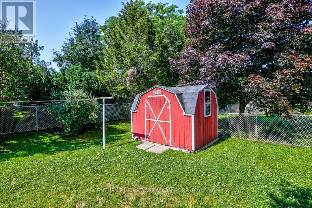 584 Wellington Street, St. Thomas, Ontario  N5R 6E1 - Photo 33 - X12074605