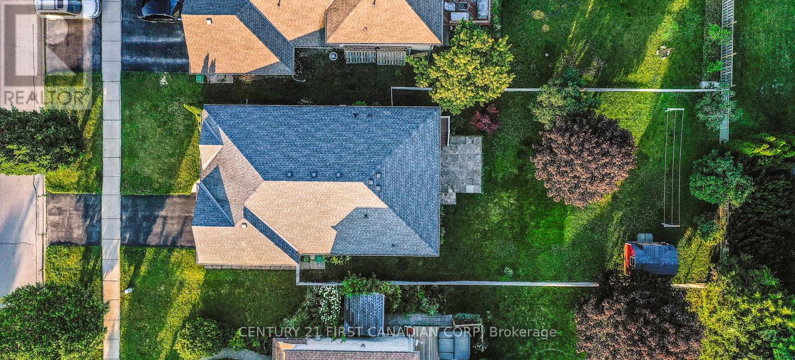 584 Wellington Street, St. Thomas, Ontario  N5R 6E1 - Photo 4 - X12074605