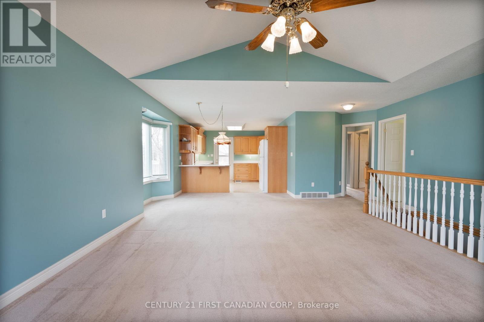 584 Wellington Street, St. Thomas, Ontario  N5R 6E1 - Photo 7 - X12074605