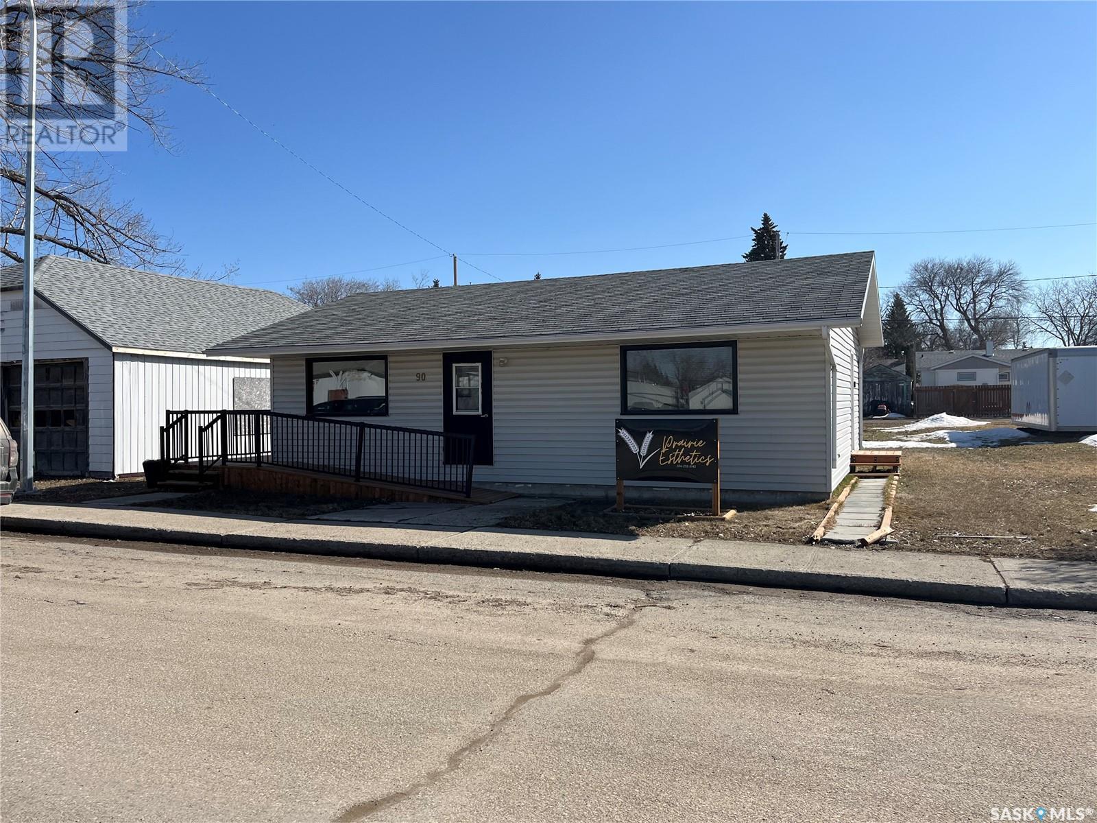 Ne 90 1st Street, Wadena, Saskatchewan  S0A 4J0 - Photo 1 - SK002332