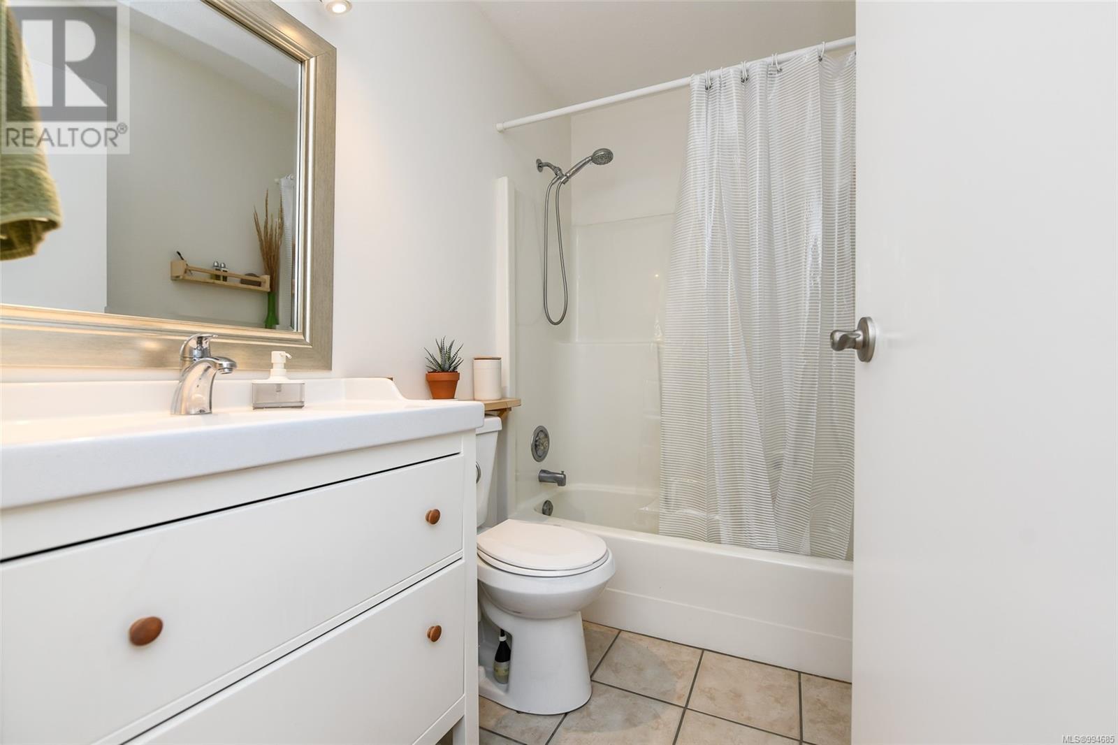 301 2655 Muir Rd, Courtenay, British Columbia  V9N 9A1 - Photo 26 - 994685