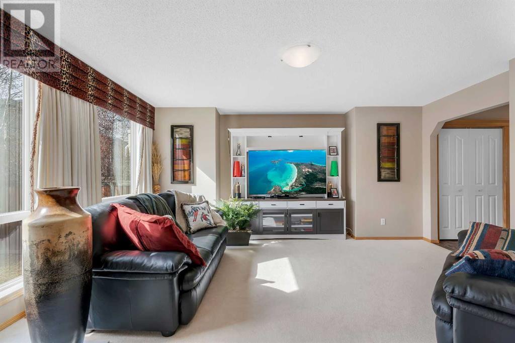 61 West Ranch Road Sw, Calgary, Alberta  T3H 5B9 - Photo 5 - A2205481