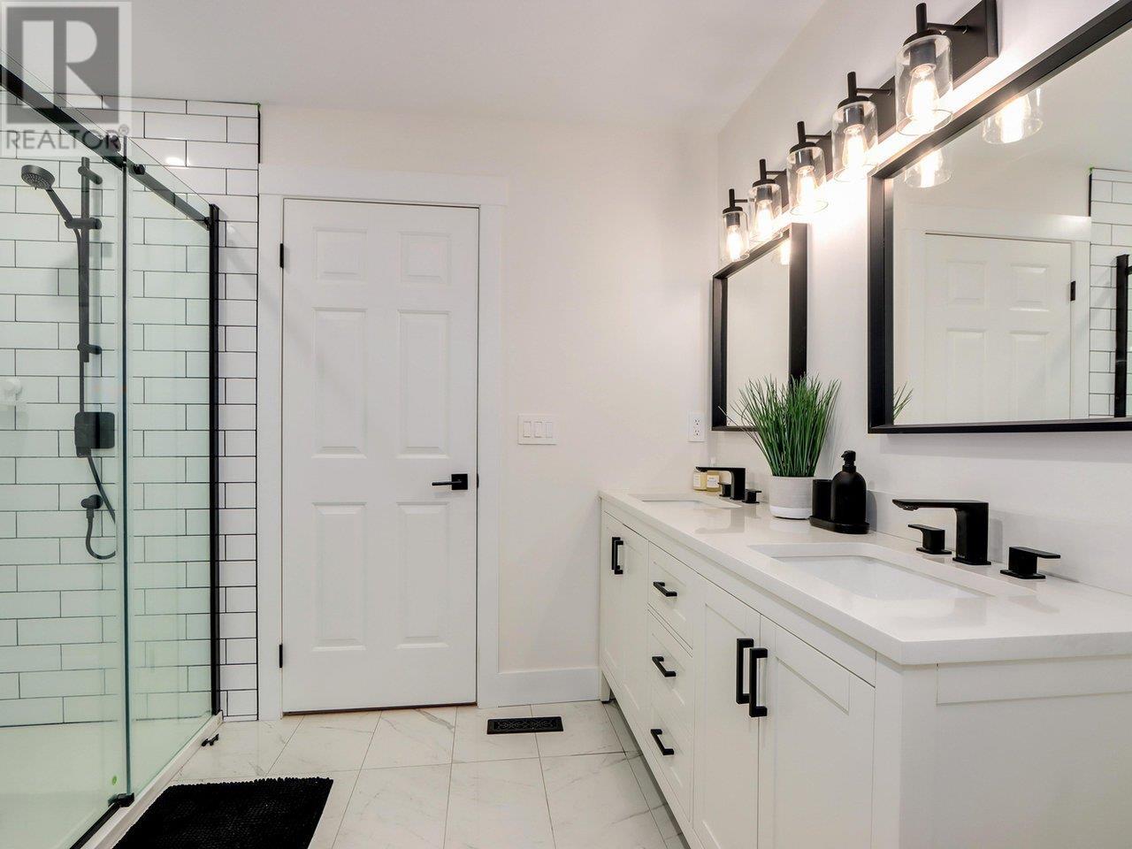 1 1900 Indian River Crescent, North Vancouver, British Columbia  V7G 2R1 - Photo 27 - R2988757