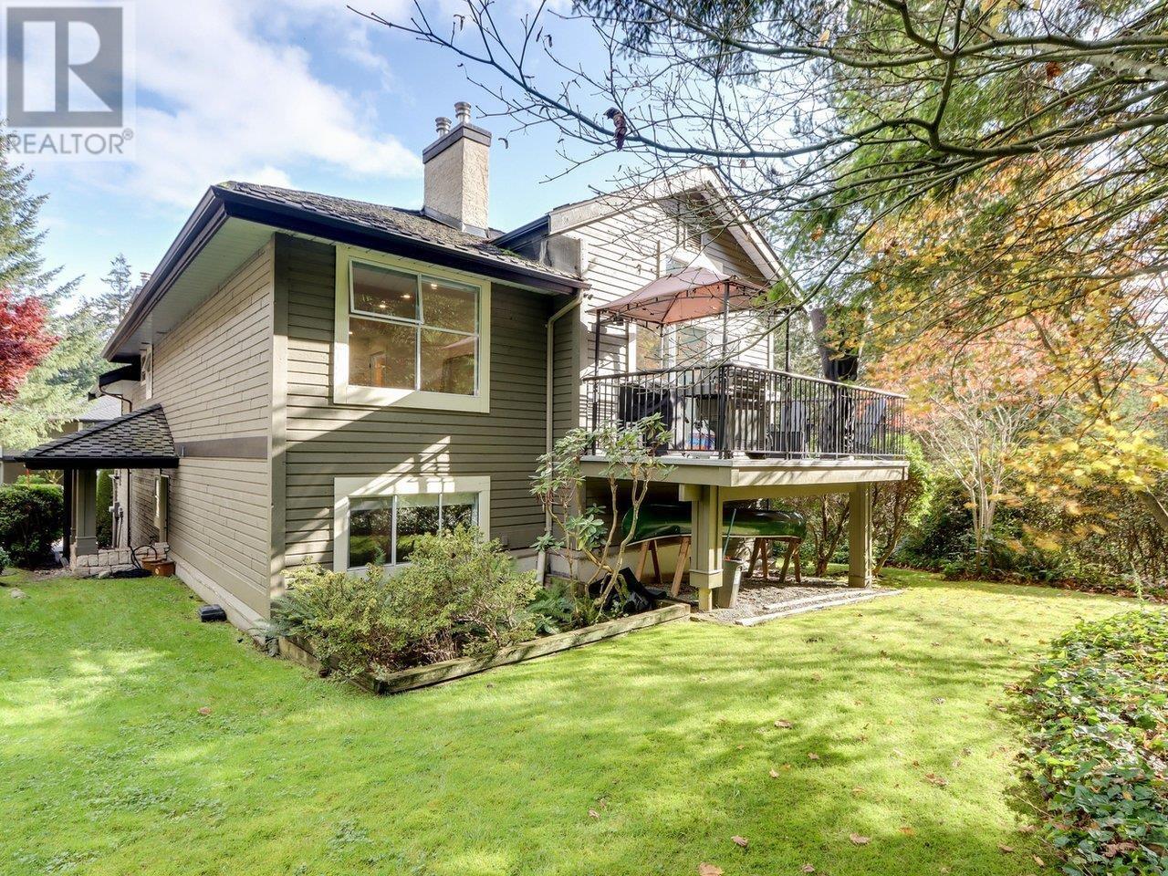 1 1900 INDIAN RIVER CRESCENT, north vancouver, British Columbia
