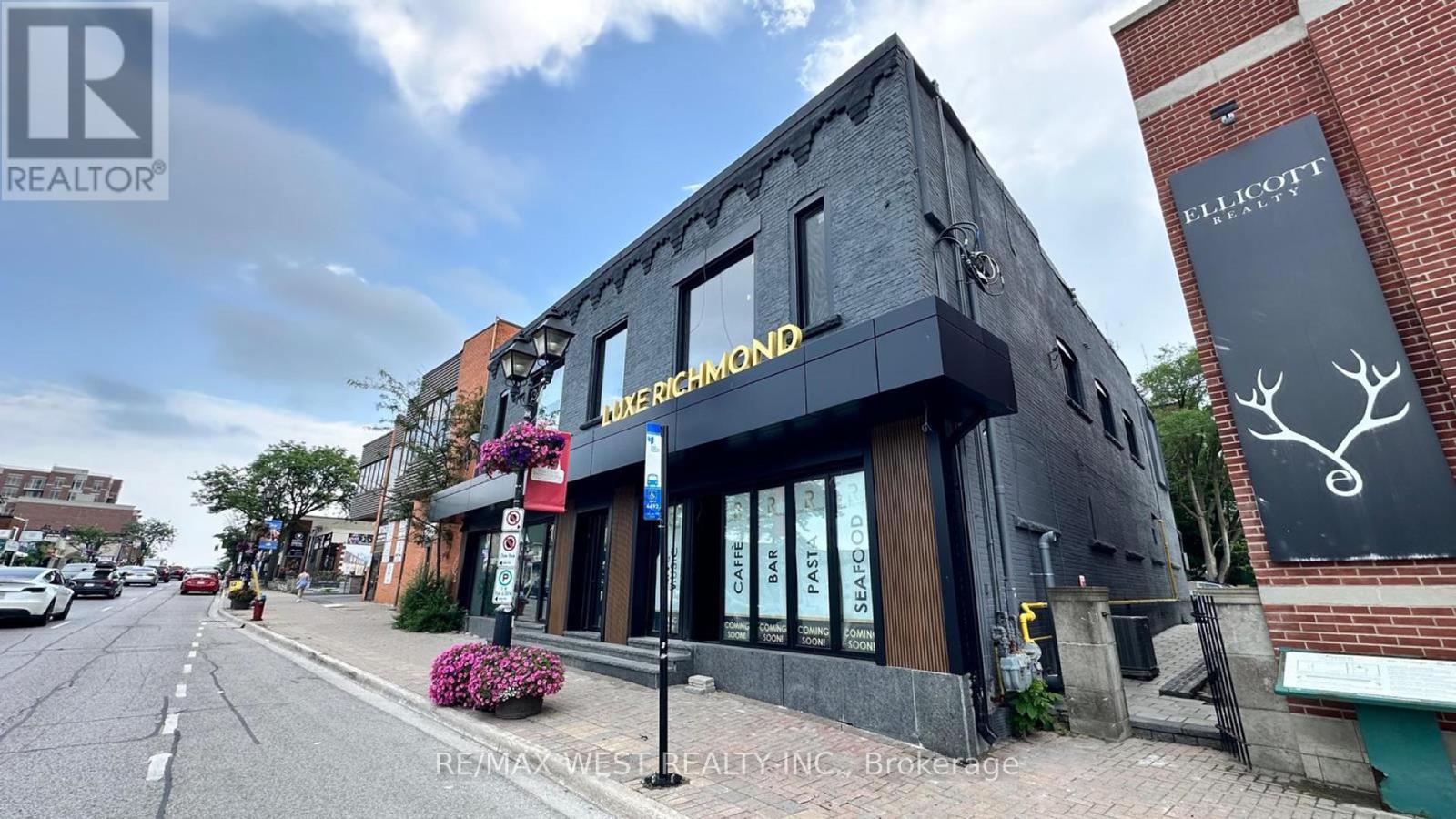 10176 YONGE STREET, Richmond Hill, Ontario