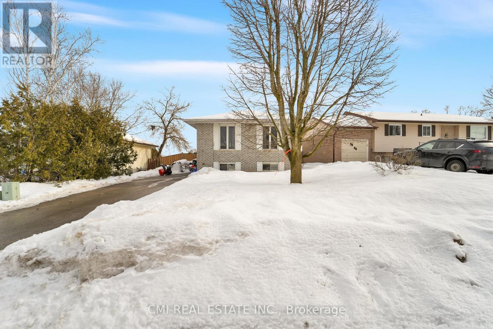 1337 TUDOR CRESCENT, Peterborough East, Ontario