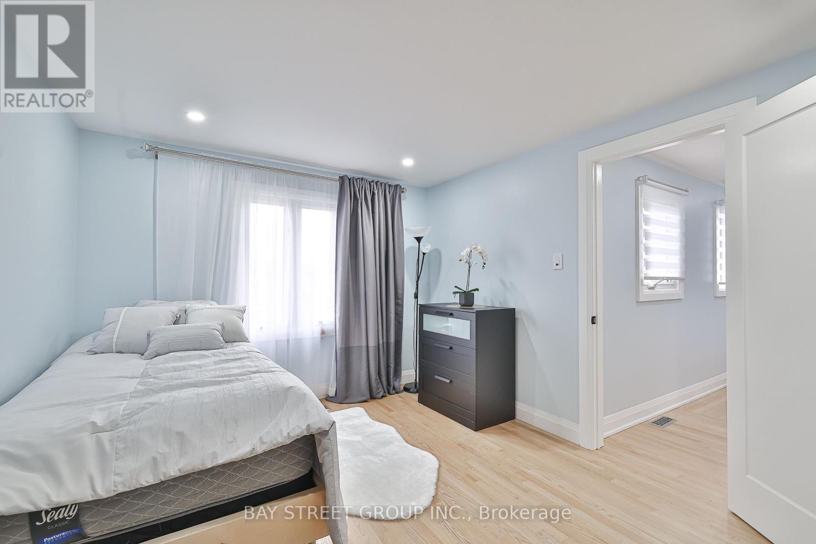 4277 Torino Crescent, Mississauga, Ontario  L4W 3T4 - Photo 26 - W12074614