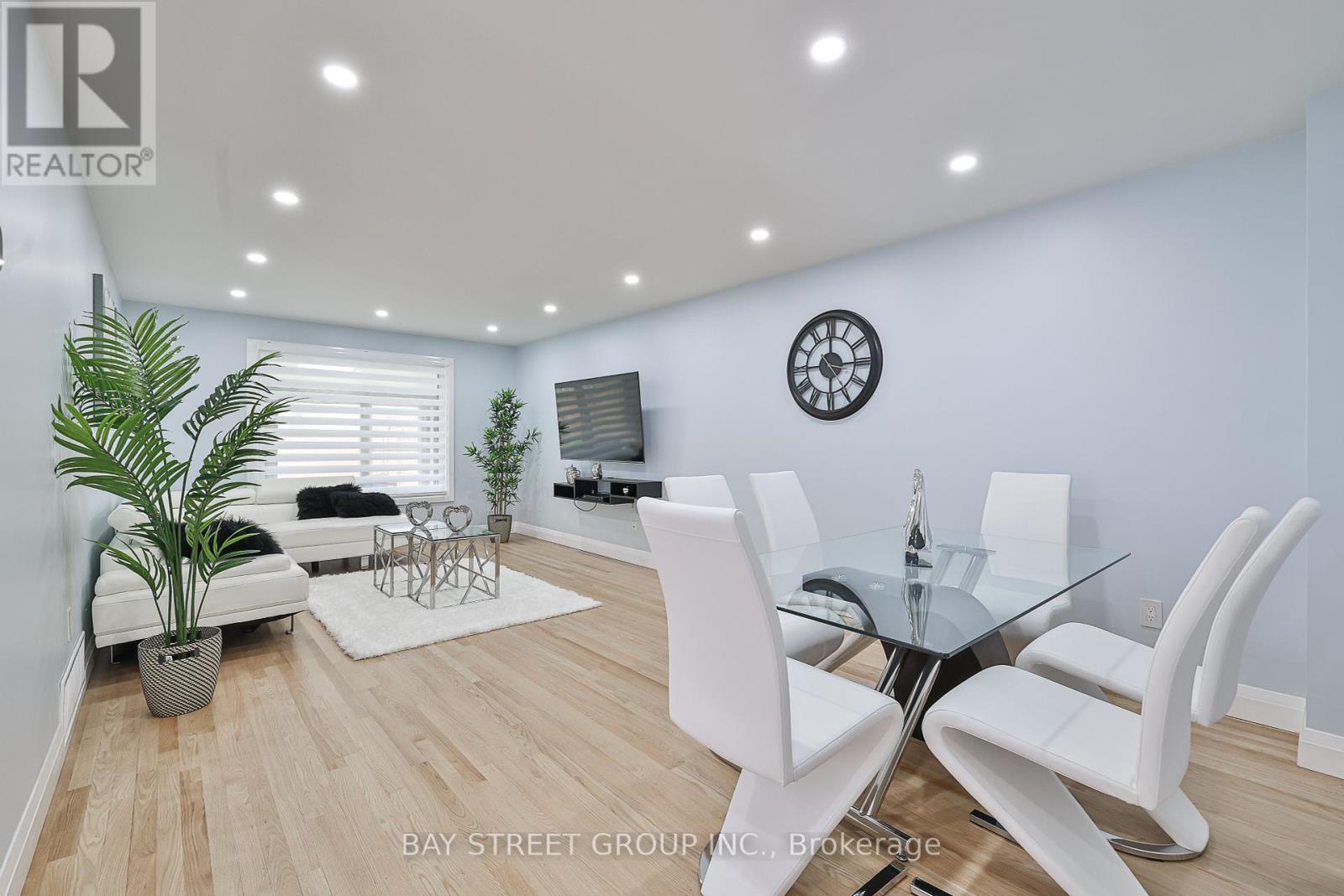 4277 Torino Crescent, Mississauga, Ontario  L4W 3T4 - Photo 6 - W12074614