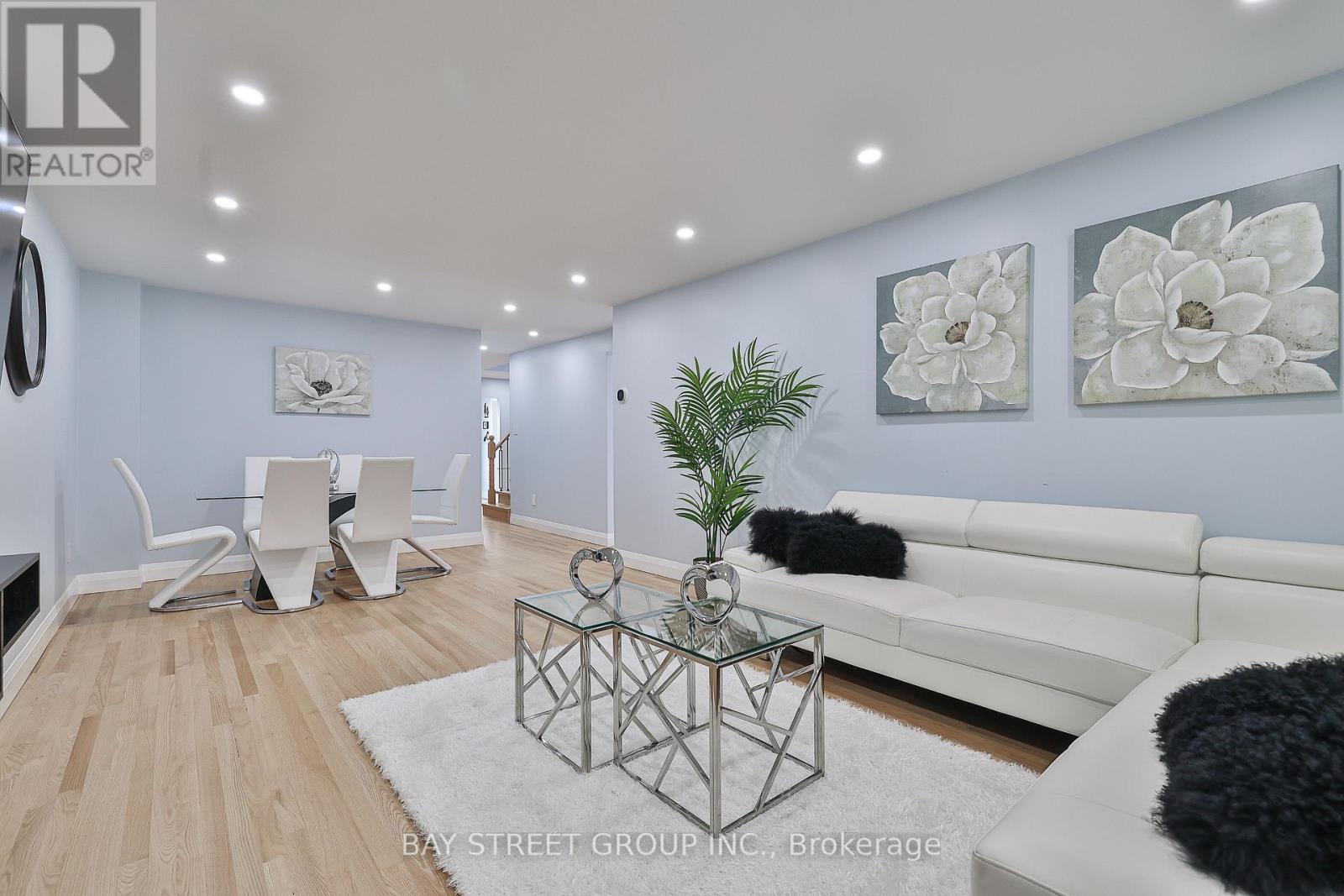 4277 Torino Crescent, Mississauga, Ontario  L4W 3T4 - Photo 8 - W12074614