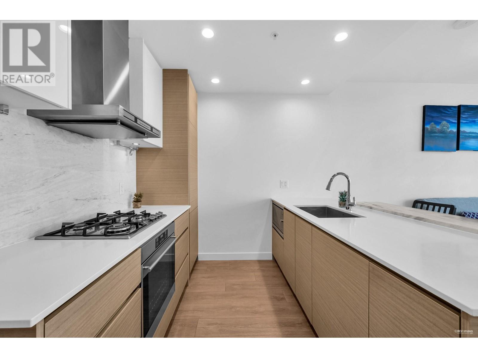 Listing Picture 4 of 24 : 3301 6098 STATION STREET, Burnaby / 本拿比 - 魯藝地產 Yvonne Lu Group - MLS Medallion Club Member