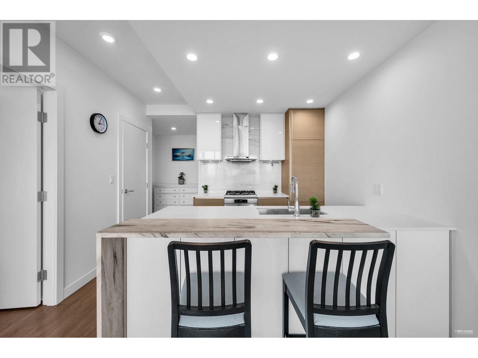Listing Picture 6 of 24 : 3301 6098 STATION STREET, Burnaby / 本拿比 - 魯藝地產 Yvonne Lu Group - MLS Medallion Club Member