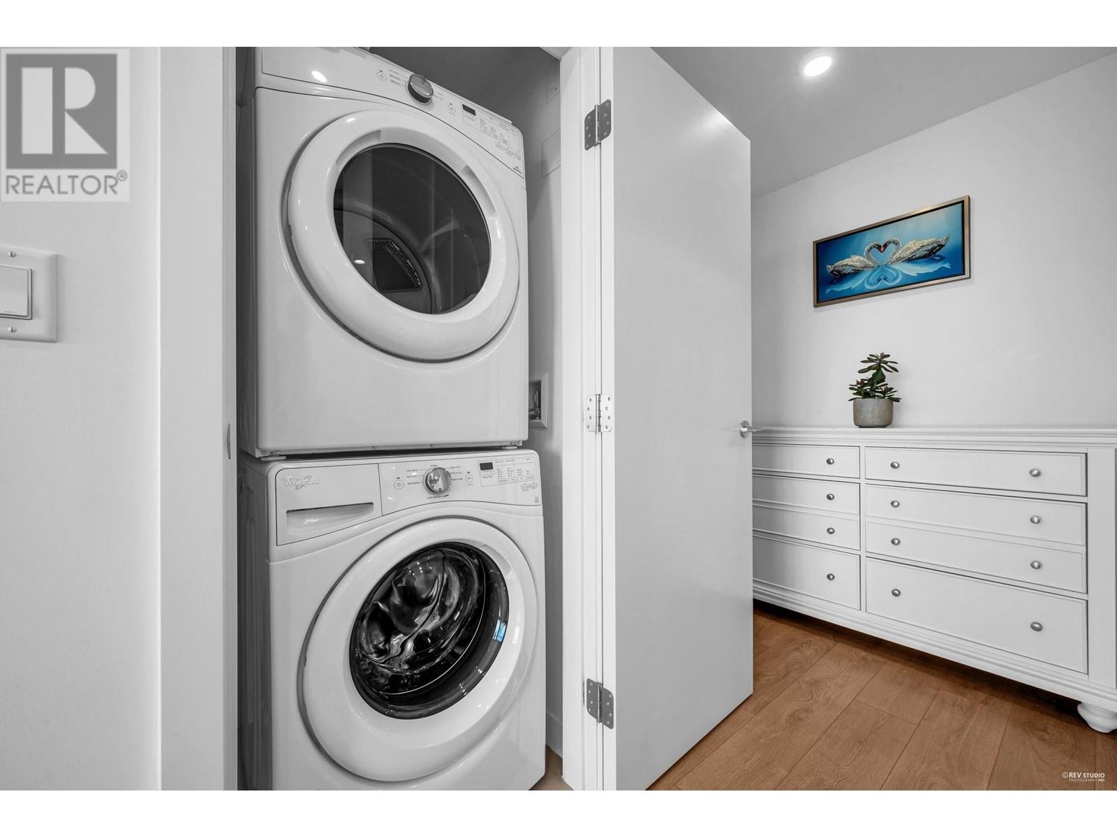 Listing Picture 16 of 24 : 3301 6098 STATION STREET, Burnaby / 本拿比 - 魯藝地產 Yvonne Lu Group - MLS Medallion Club Member