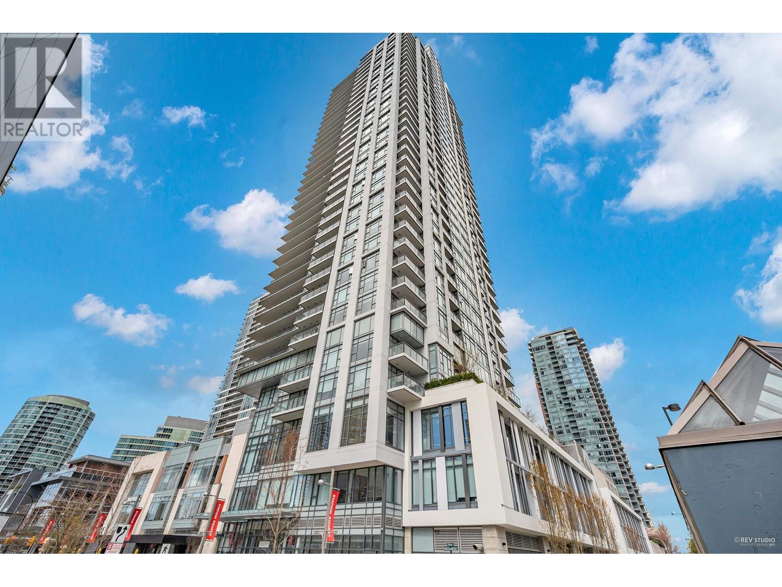 Listing Picture 2 of 24 : 3301 6098 STATION STREET, Burnaby / 本拿比 - 魯藝地產 Yvonne Lu Group - MLS Medallion Club Member