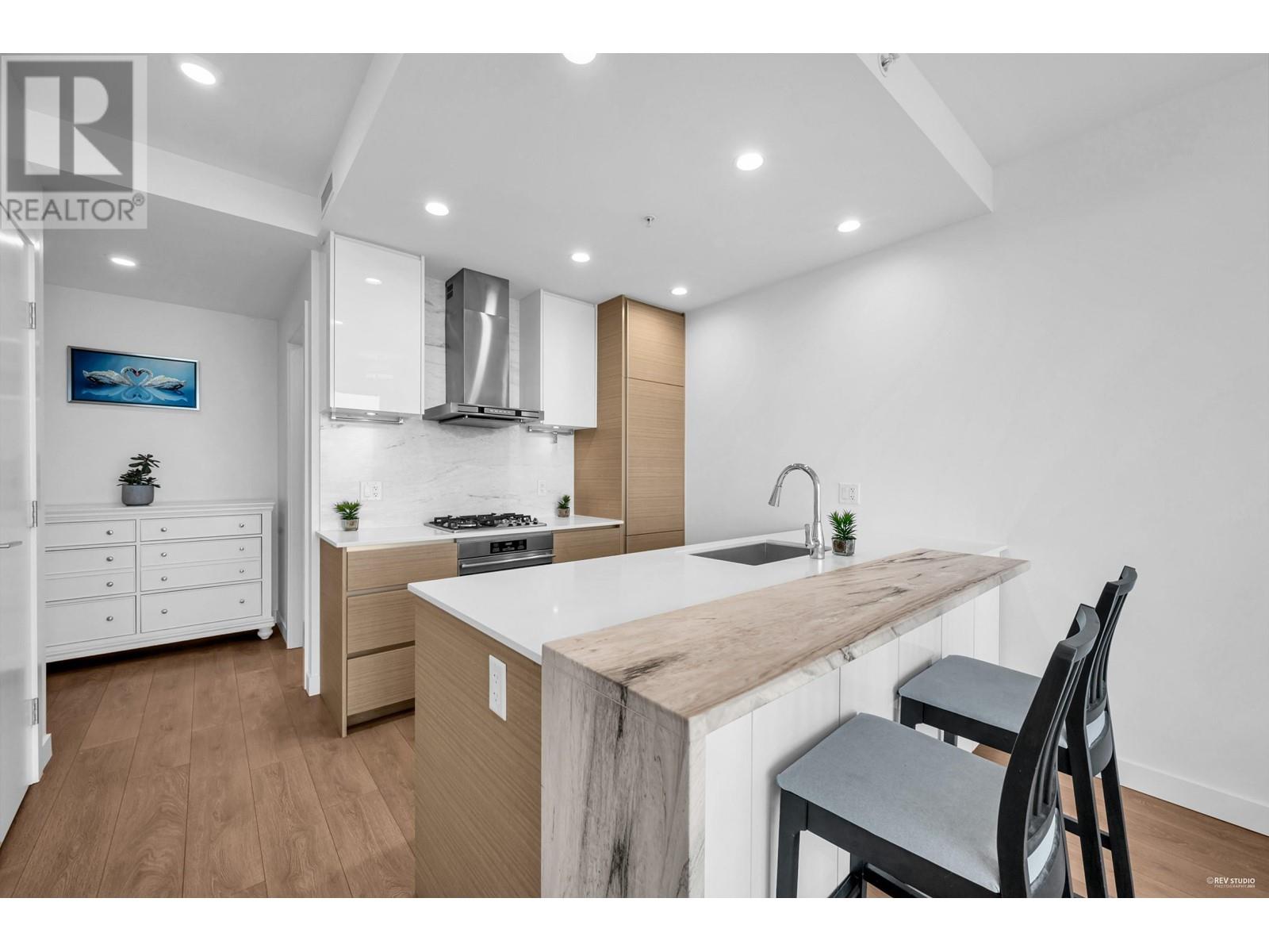 Listing Picture 5 of 24 : 3301 6098 STATION STREET, Burnaby / 本拿比 - 魯藝地產 Yvonne Lu Group - MLS Medallion Club Member