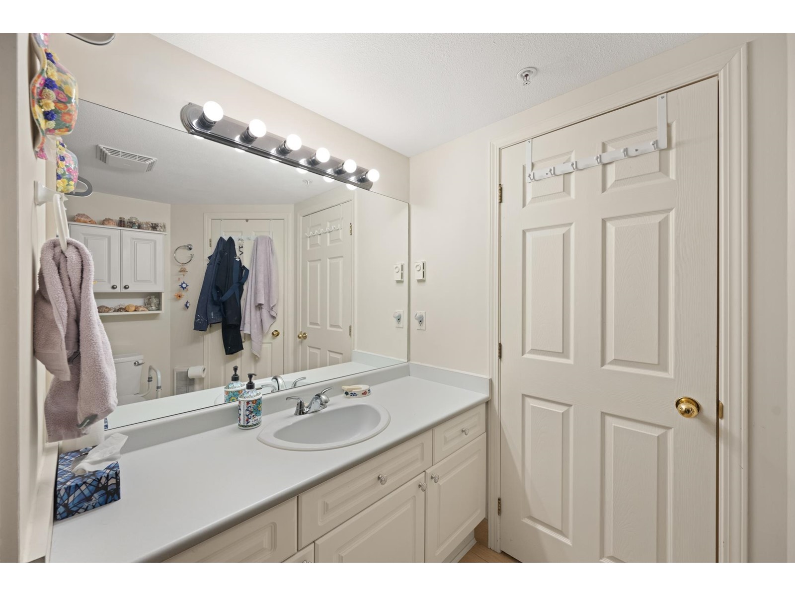 105 22015 48 Avenue, Langley, British Columbia  V3A 8L3 - Photo 19 - R2988890
