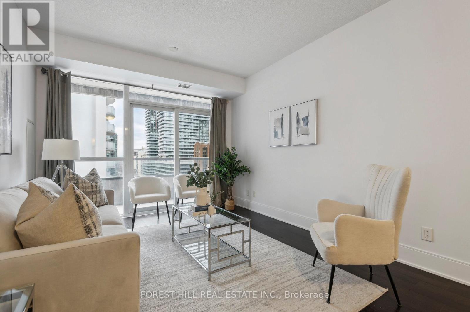 713 - 70 ROEHAMPTON AVENUE Toronto (Mount Pleasant West), ON M4P 1R2