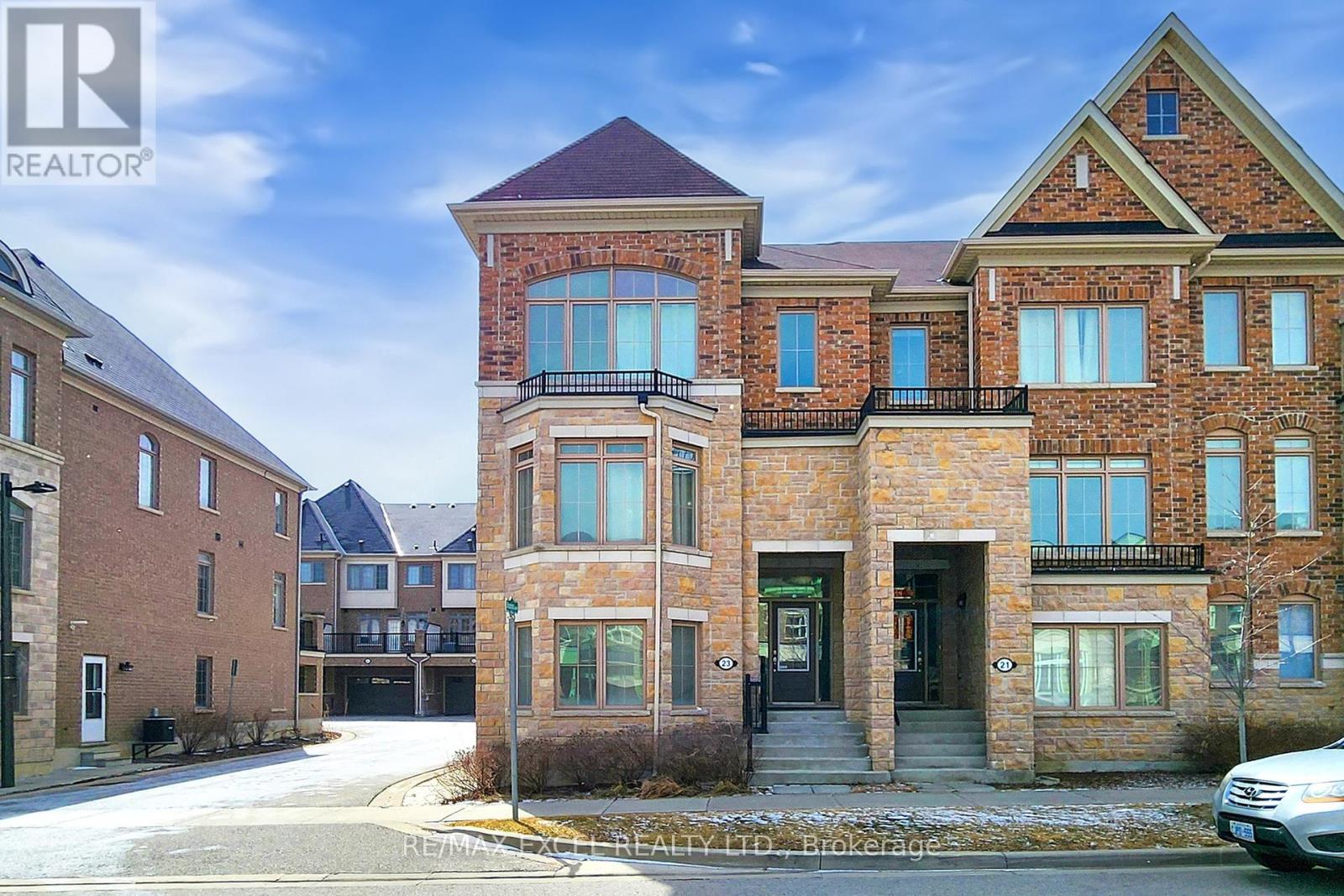 Property at 23 ROUGEVIEW PARK CRESCENT image 1