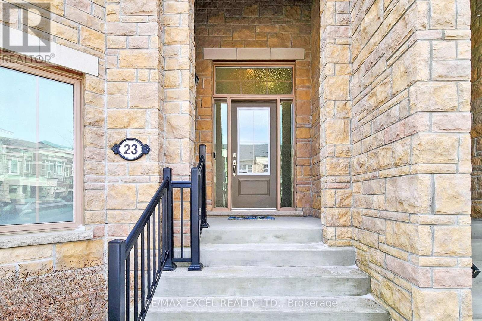 23 Rougeview Park Crescent, Markham (Greensborough), Ontario  L6E 0S7 - Photo 3 - N12074691