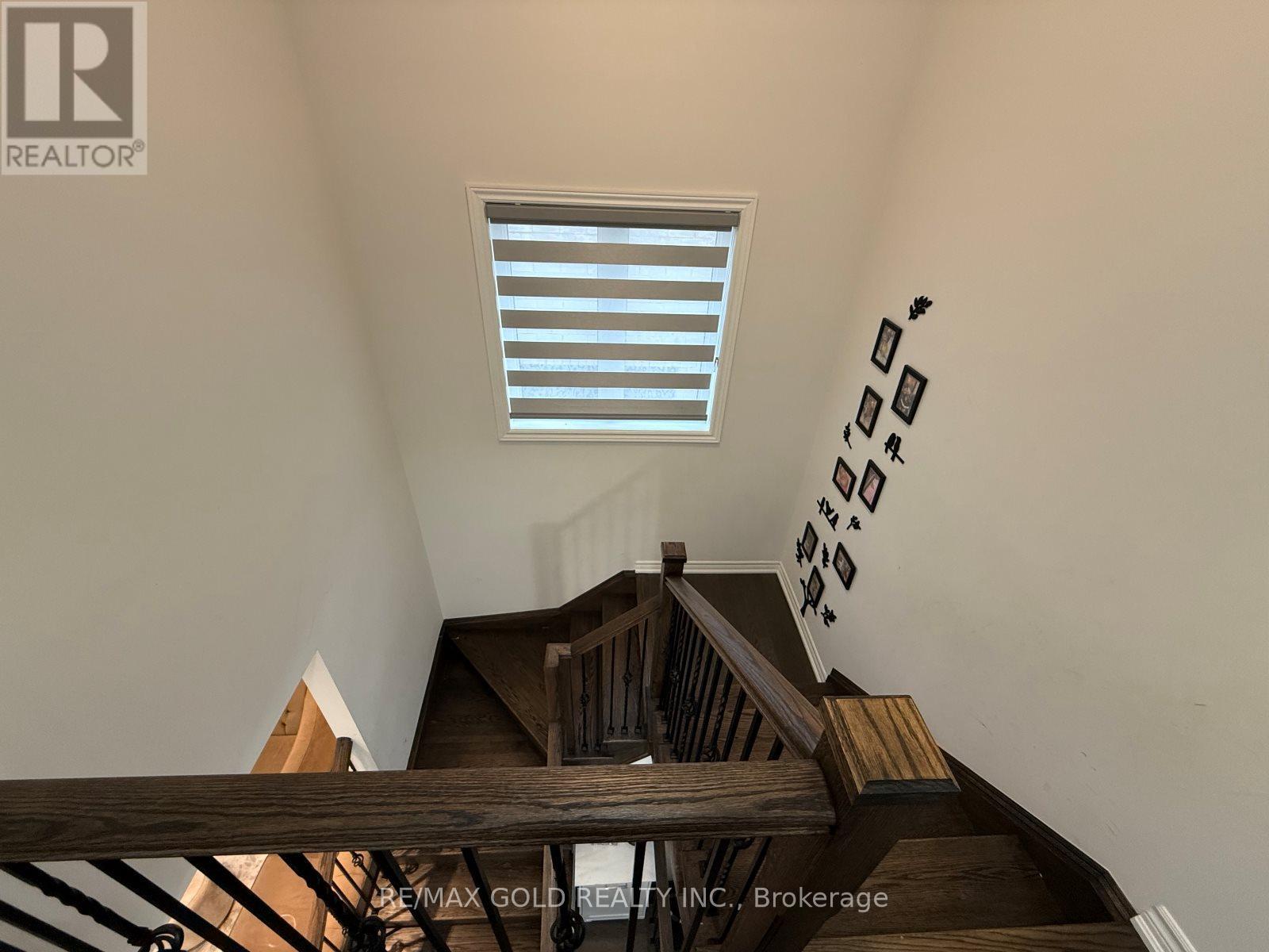 55 Calabria Drive, Caledon, Ontario  L7C 4L2 - Photo 28 - W12074664