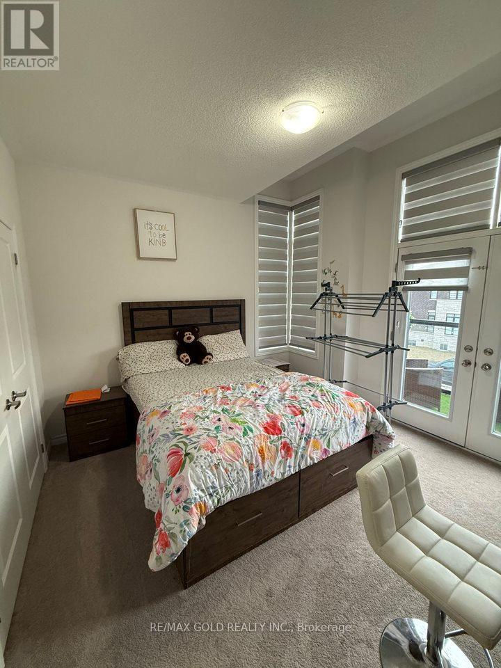 55 Calabria Drive, Caledon, Ontario  L7C 4L2 - Photo 30 - W12074664