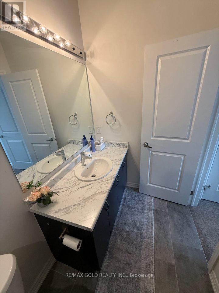 55 Calabria Drive, Caledon, Ontario  L7C 4L2 - Photo 38 - W12074664