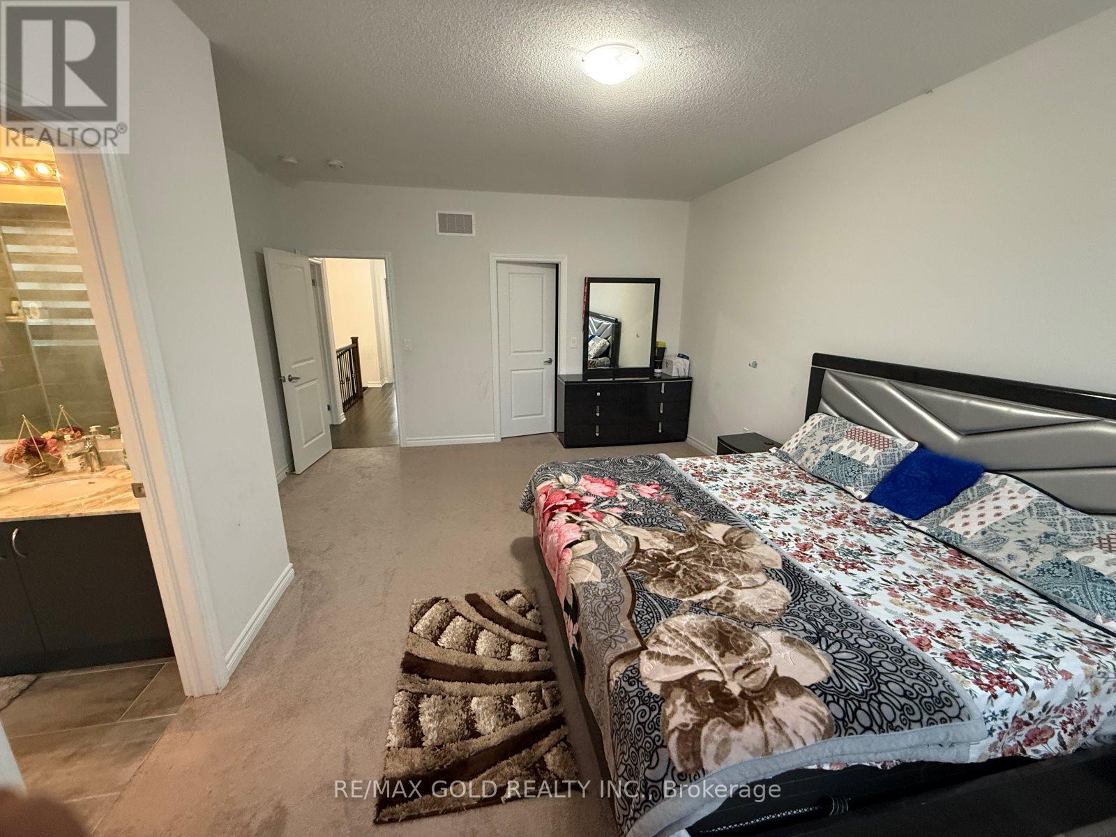 55 Calabria Drive, Caledon, Ontario  L7C 4L2 - Photo 43 - W12074664