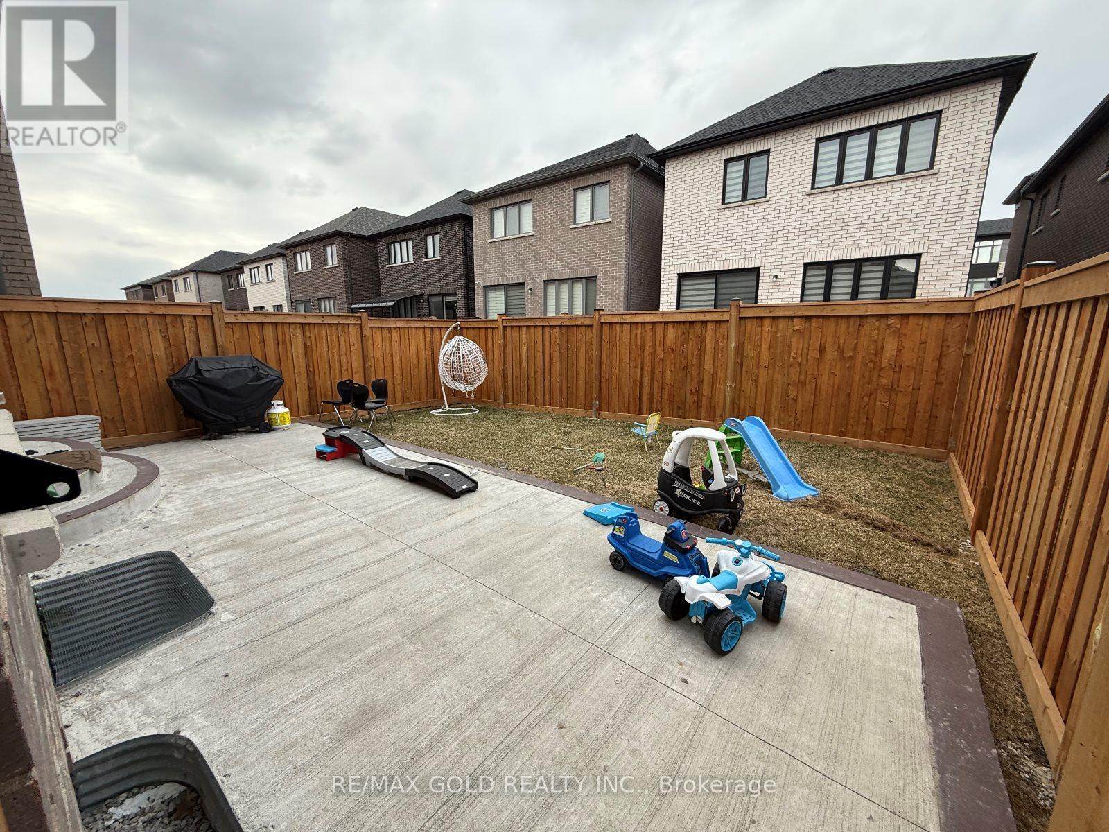 55 Calabria Drive, Caledon, Ontario  L7C 4L2 - Photo 48 - W12074664