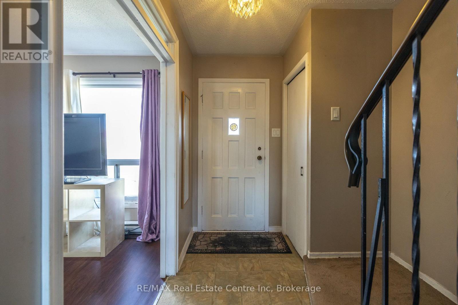 10 - 20 Mountainview Road, Halton Hills, Ontario  L7G 4K3 - Photo 12 - W12074798