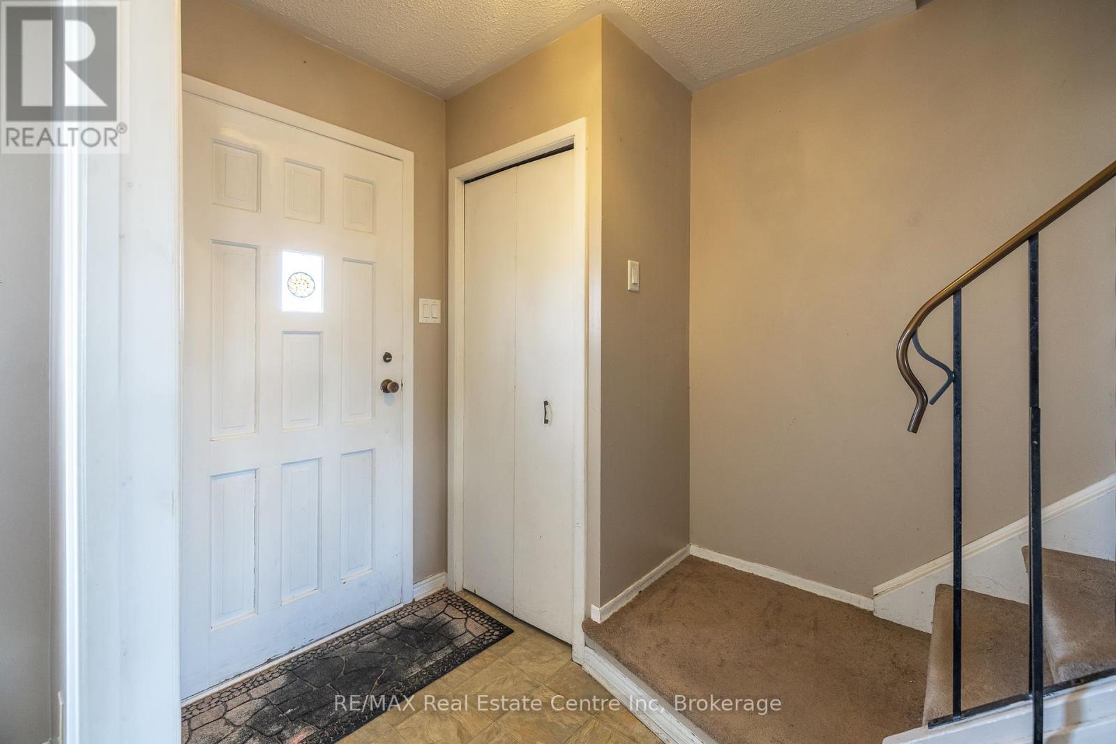 10 - 20 Mountainview Road, Halton Hills, Ontario  L7G 4K3 - Photo 13 - W12074798
