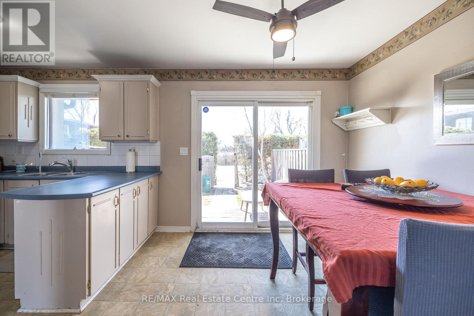 10 - 20 Mountainview Road, Halton Hills, Ontario  L7G 4K3 - Photo 18 - W12074798