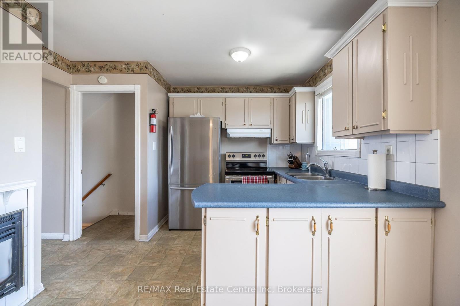 10 - 20 Mountainview Road, Halton Hills, Ontario  L7G 4K3 - Photo 22 - W12074798