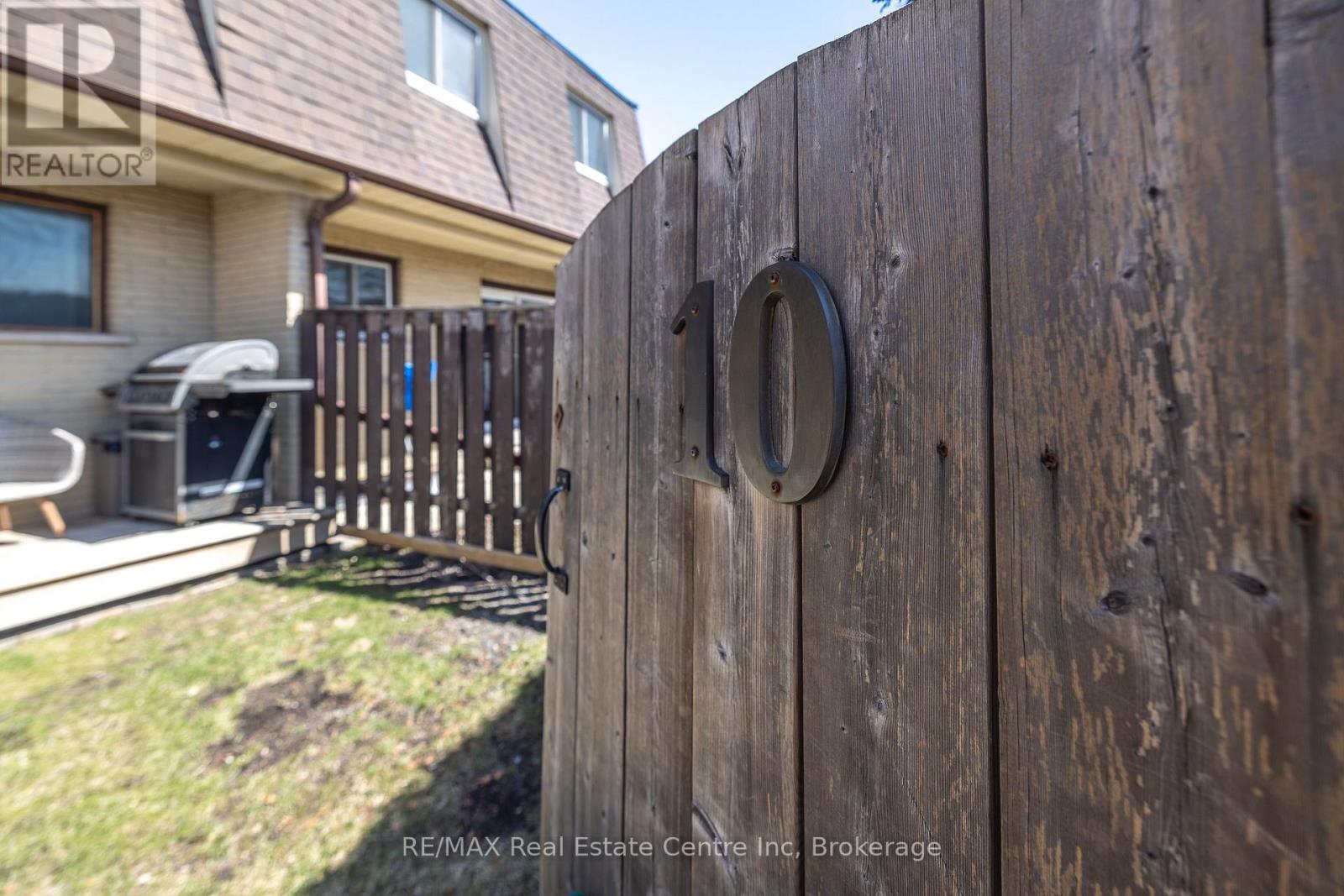 10 - 20 Mountainview Road, Halton Hills, Ontario  L7G 4K3 - Photo 8 - W12074798